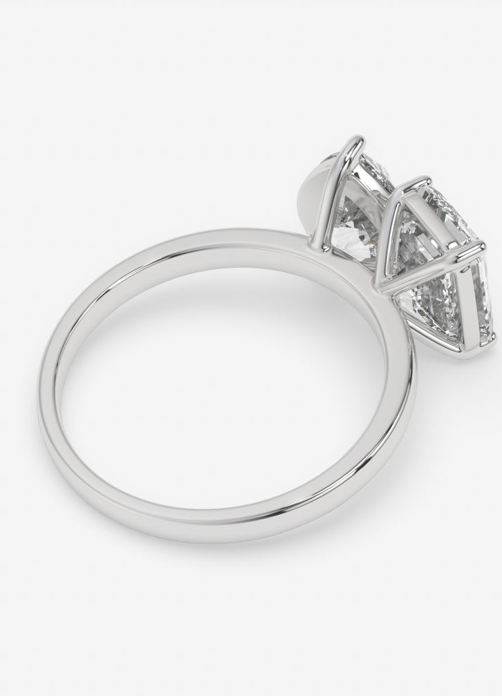 Aelion Ring in White Gold