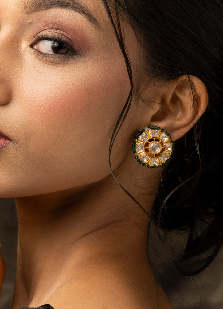 Hari Studs