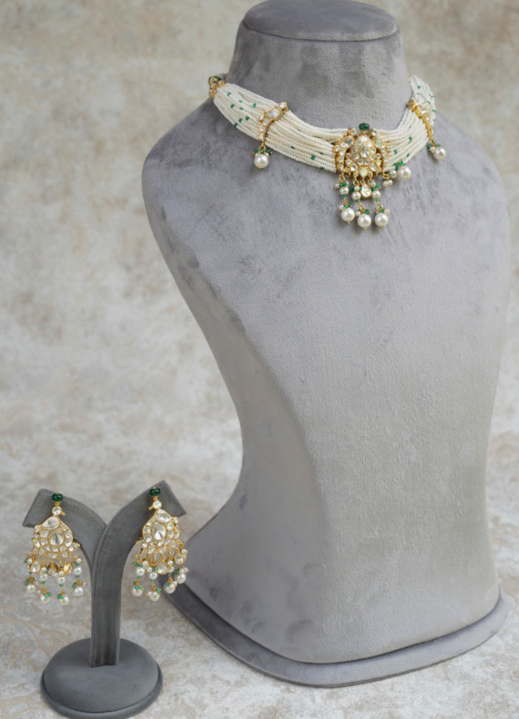 Naveenta Necklace Set