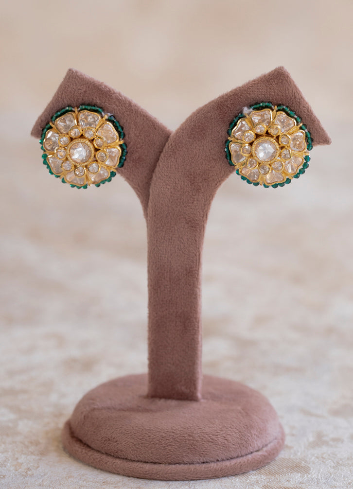 Hari Studs