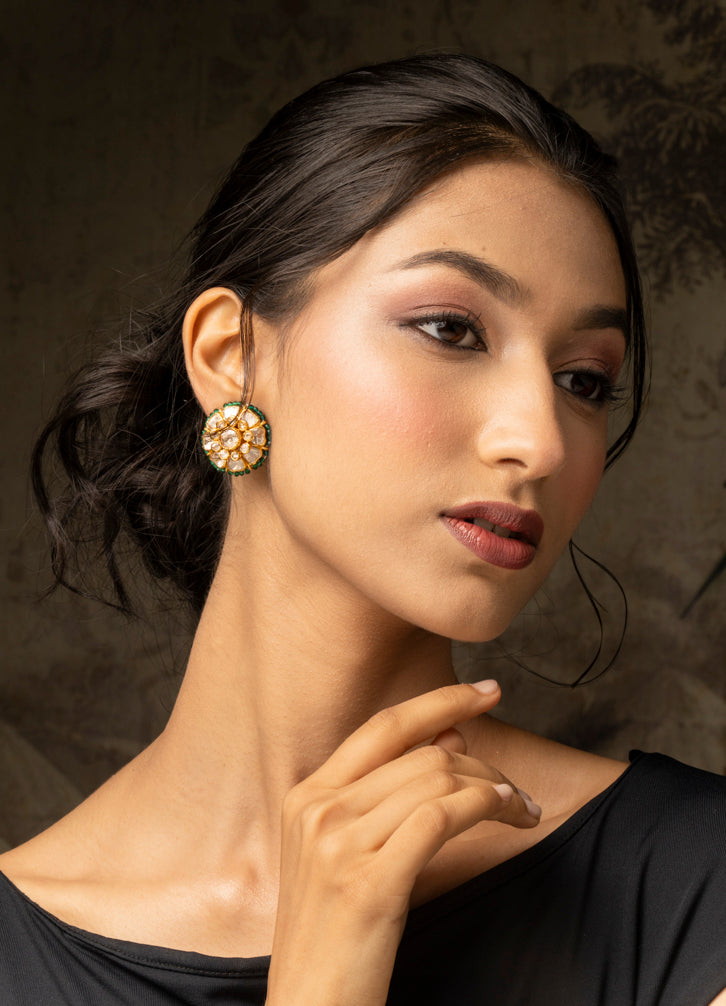 Hari Studs
