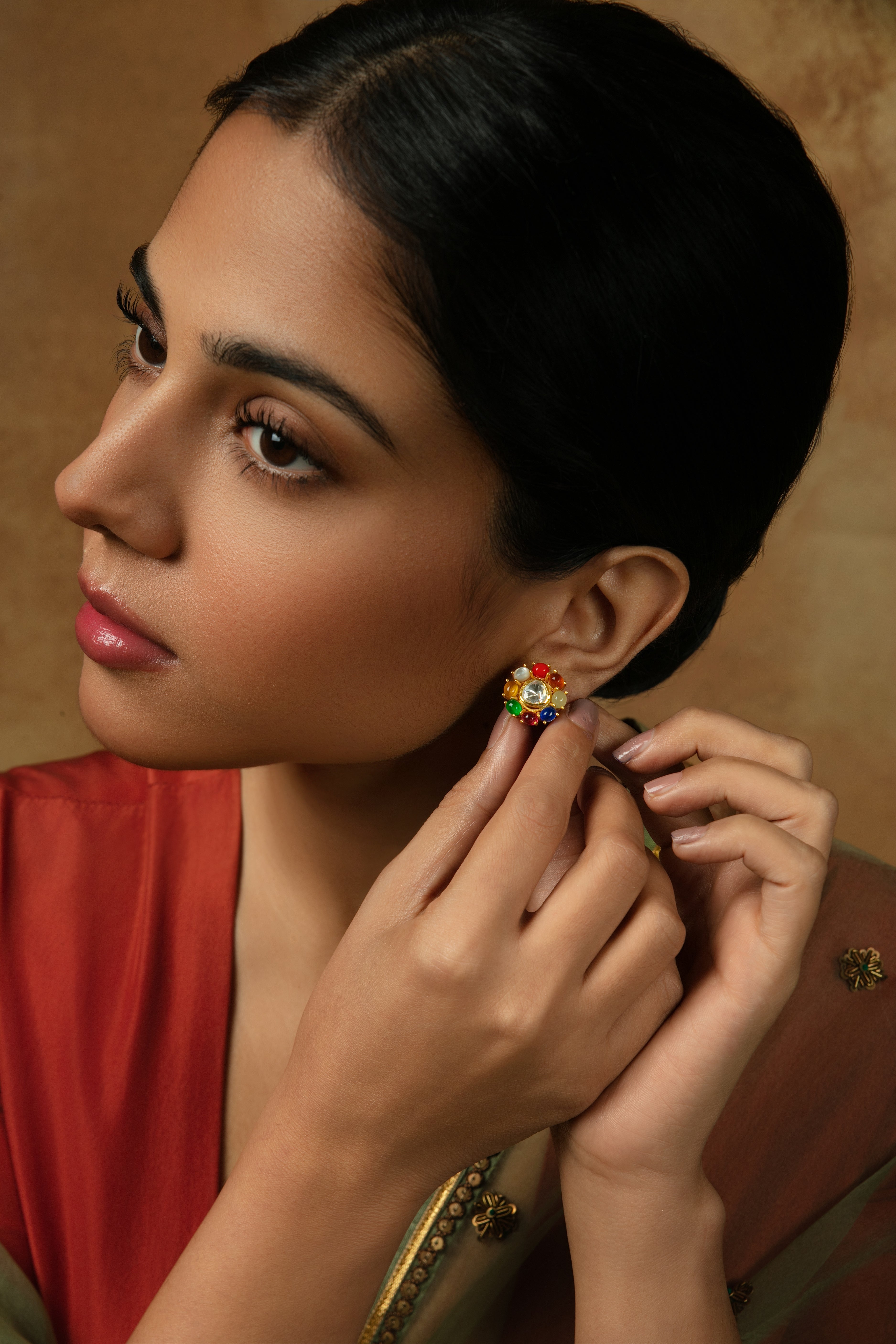 Navriti Studs