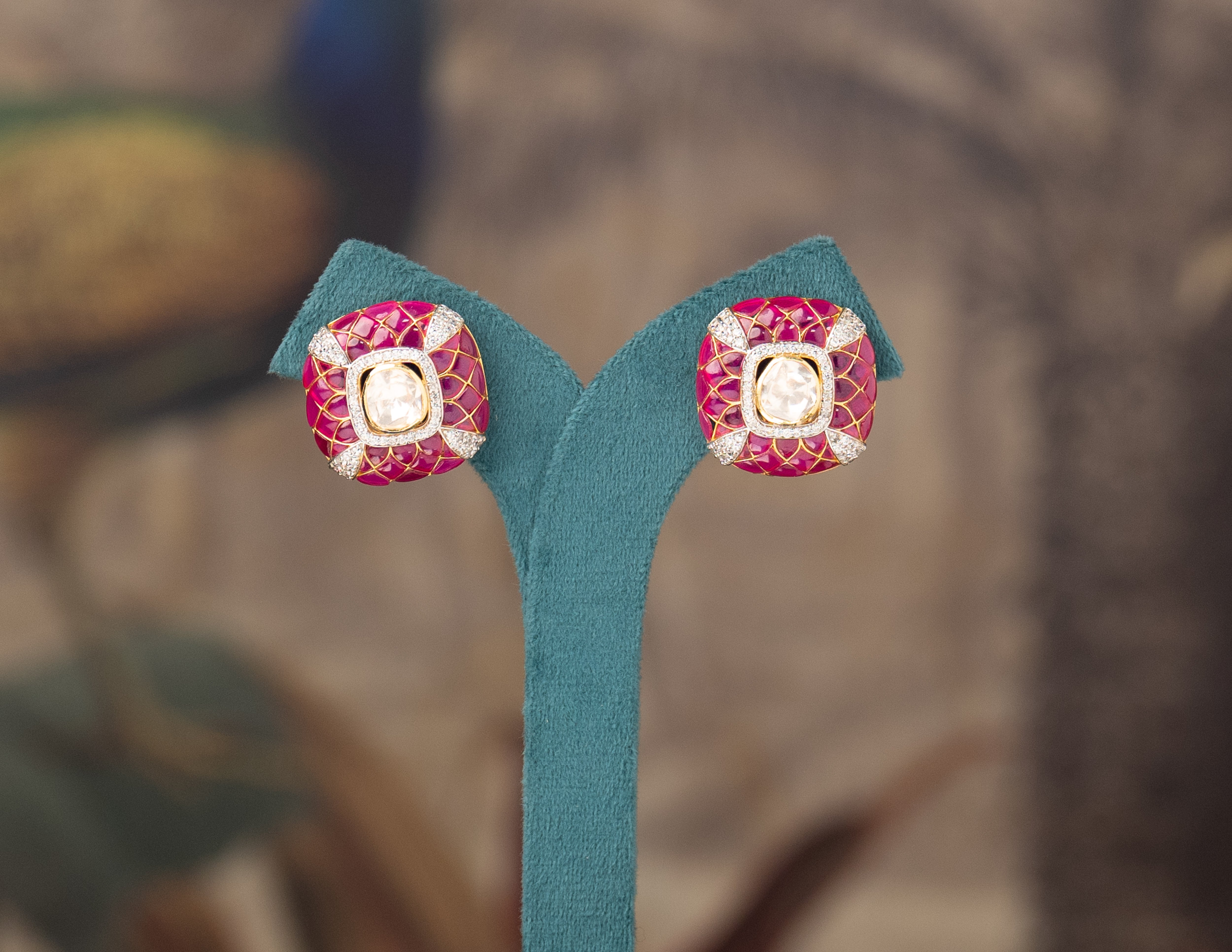 Elsa Studs