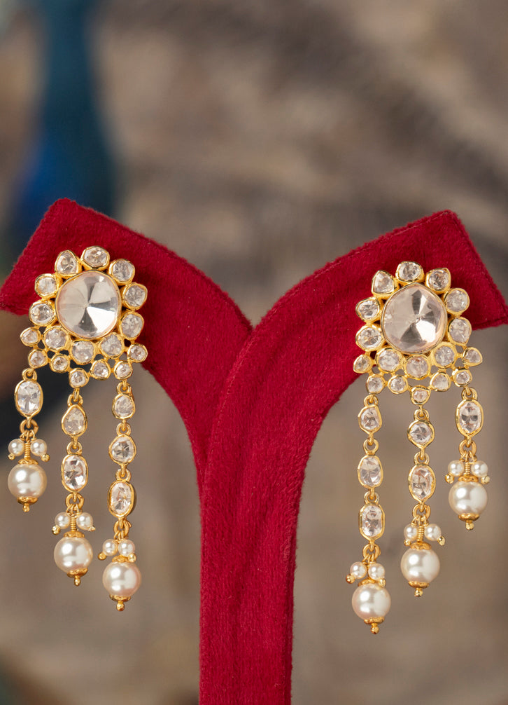 Sadaf Jhumka