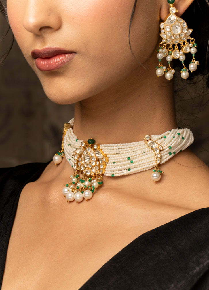 Naveenta Necklace Set