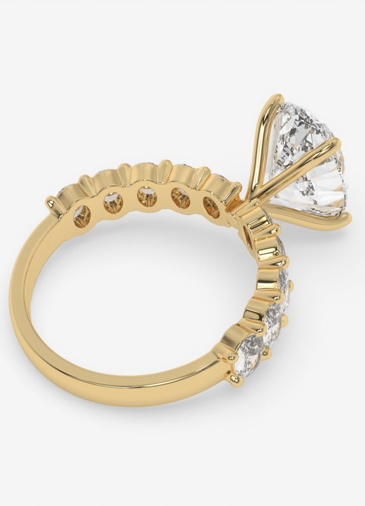 Elyndra Ring in Yellow Gold
