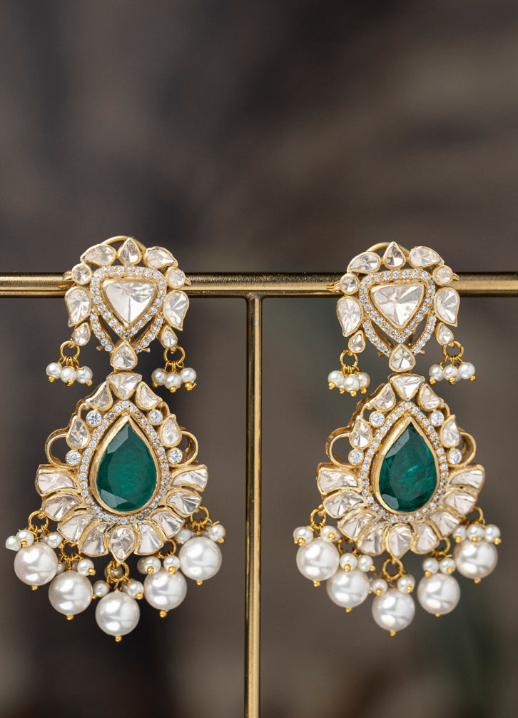 Zehnab Jhumka