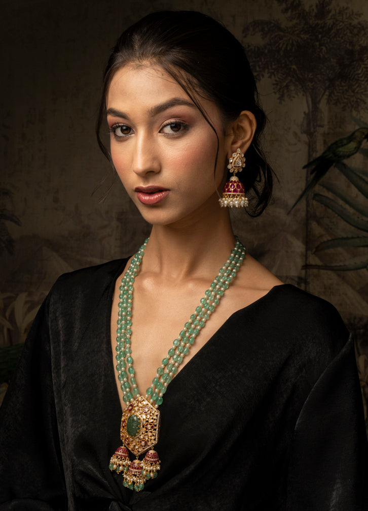 Uqrat Jhumka