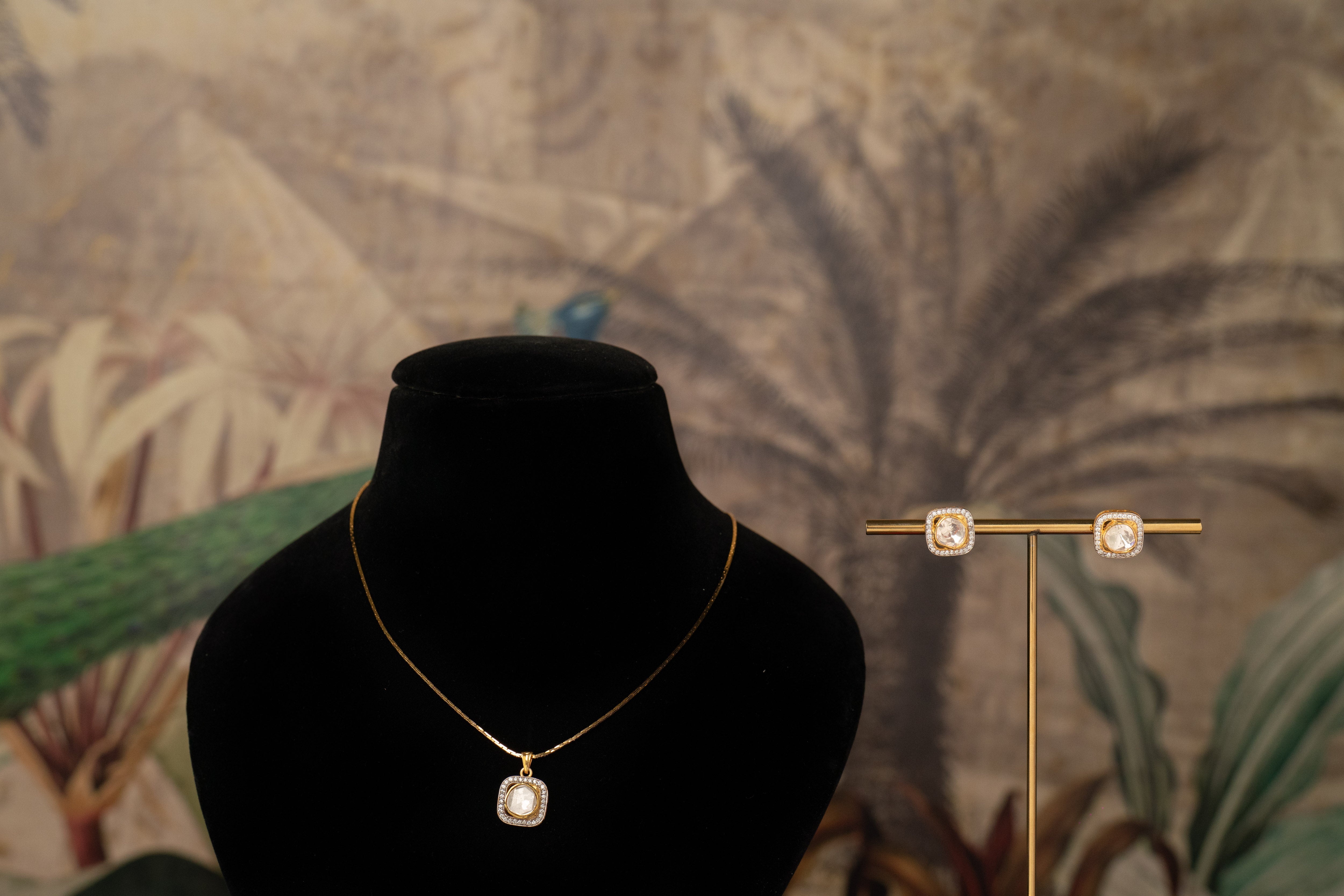 Rabia Pendant