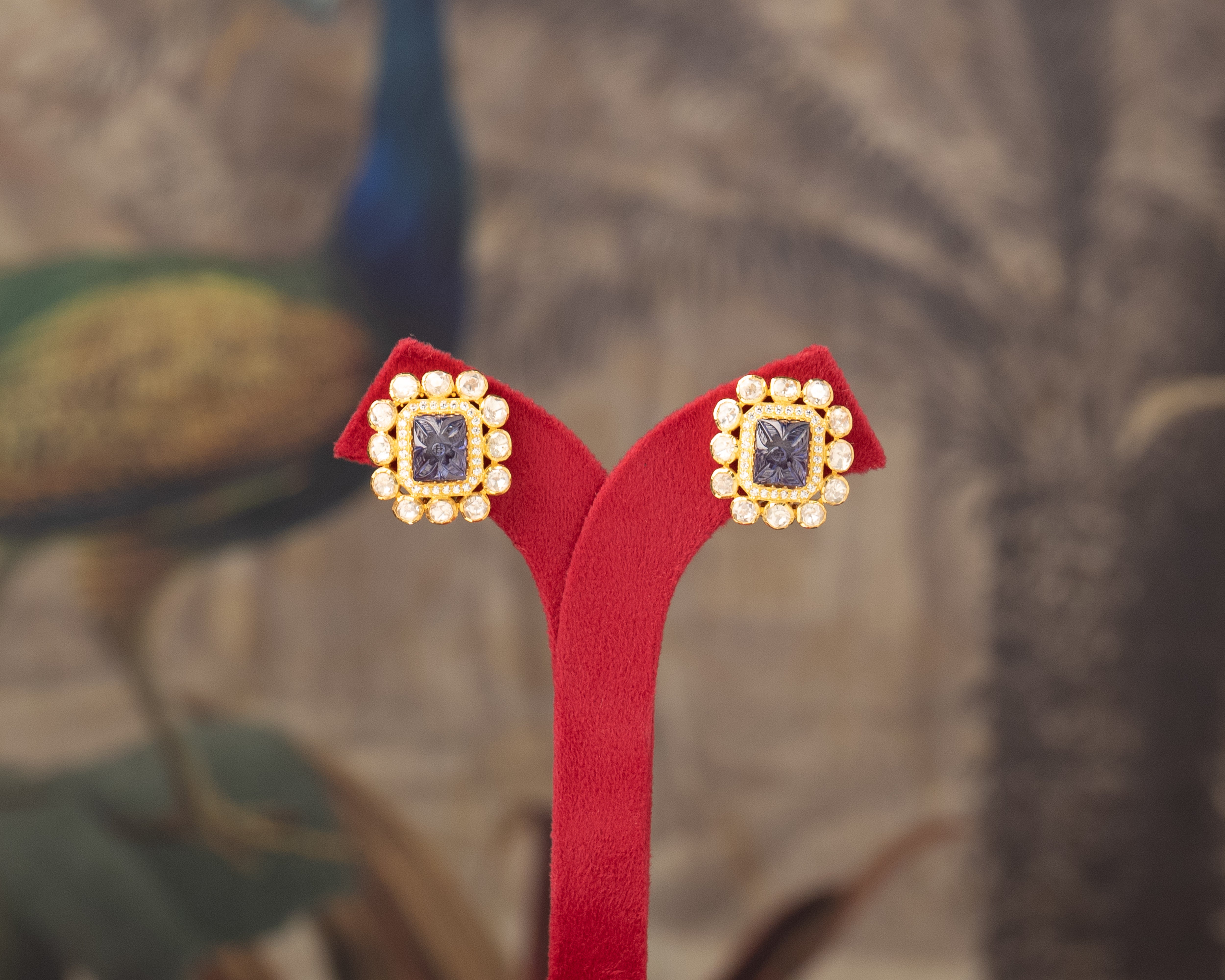 Urwa Studs