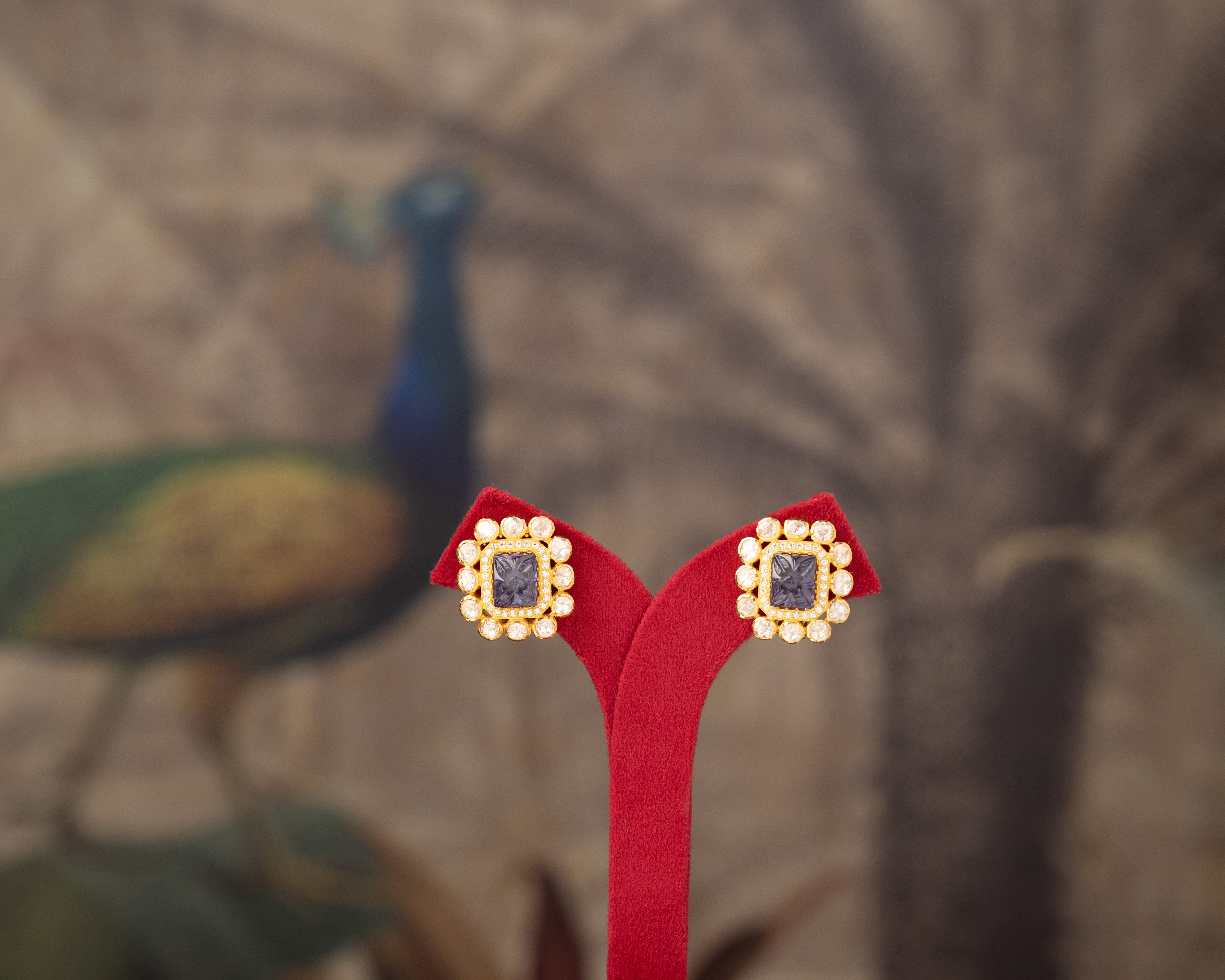 Urwa Studs