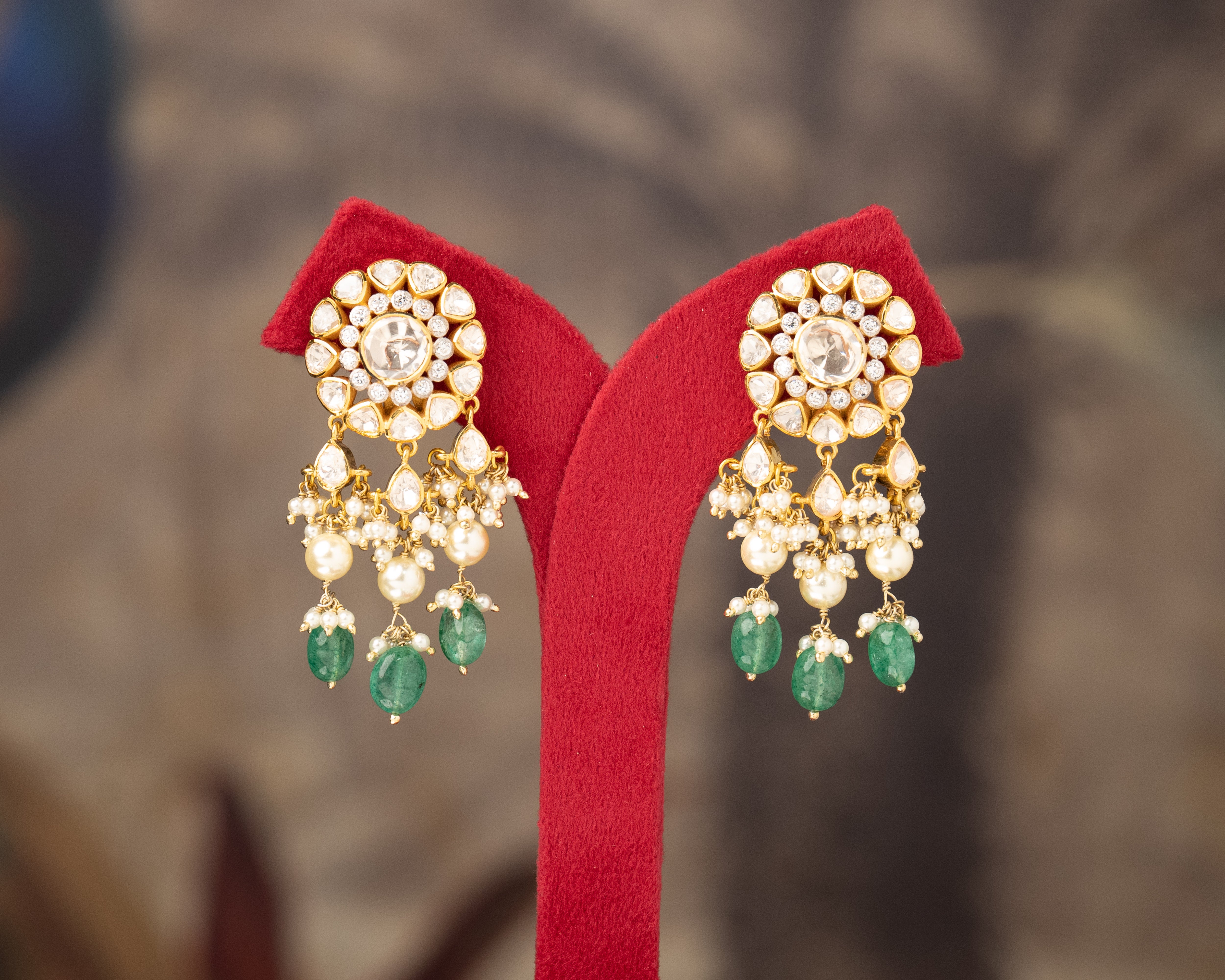 Maheen Jhumka